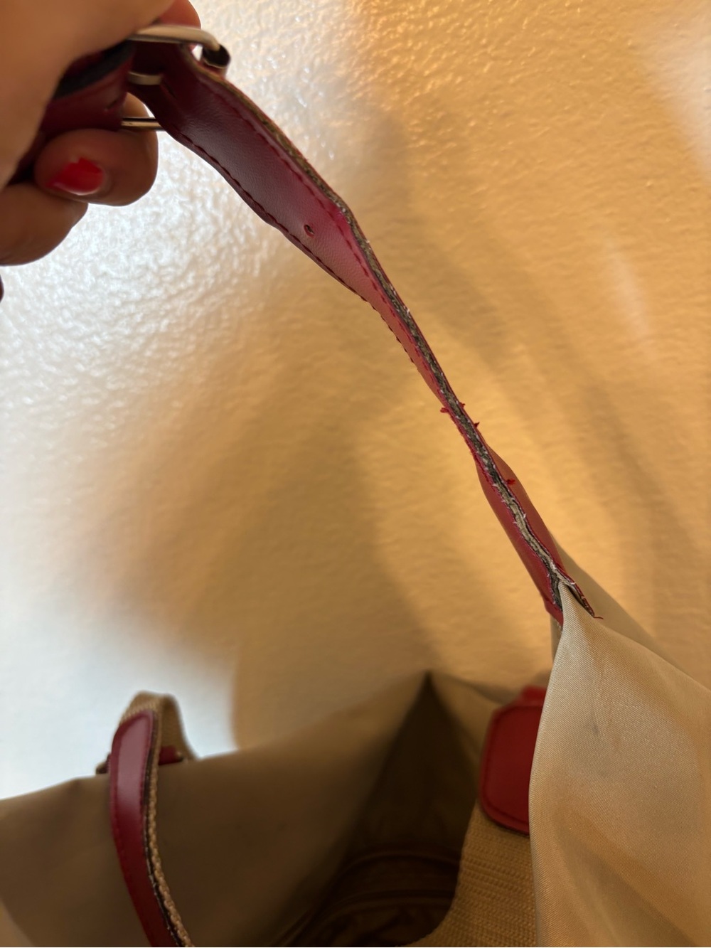 Beau Ridge Tan Nylon duffle with Red Leather Accents - Picture 7 of 8